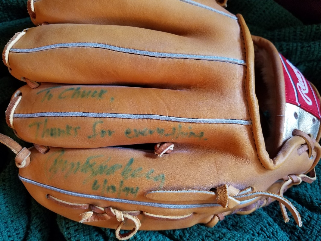 Reds outfielder donates batting gloves to Knothole City Tournament